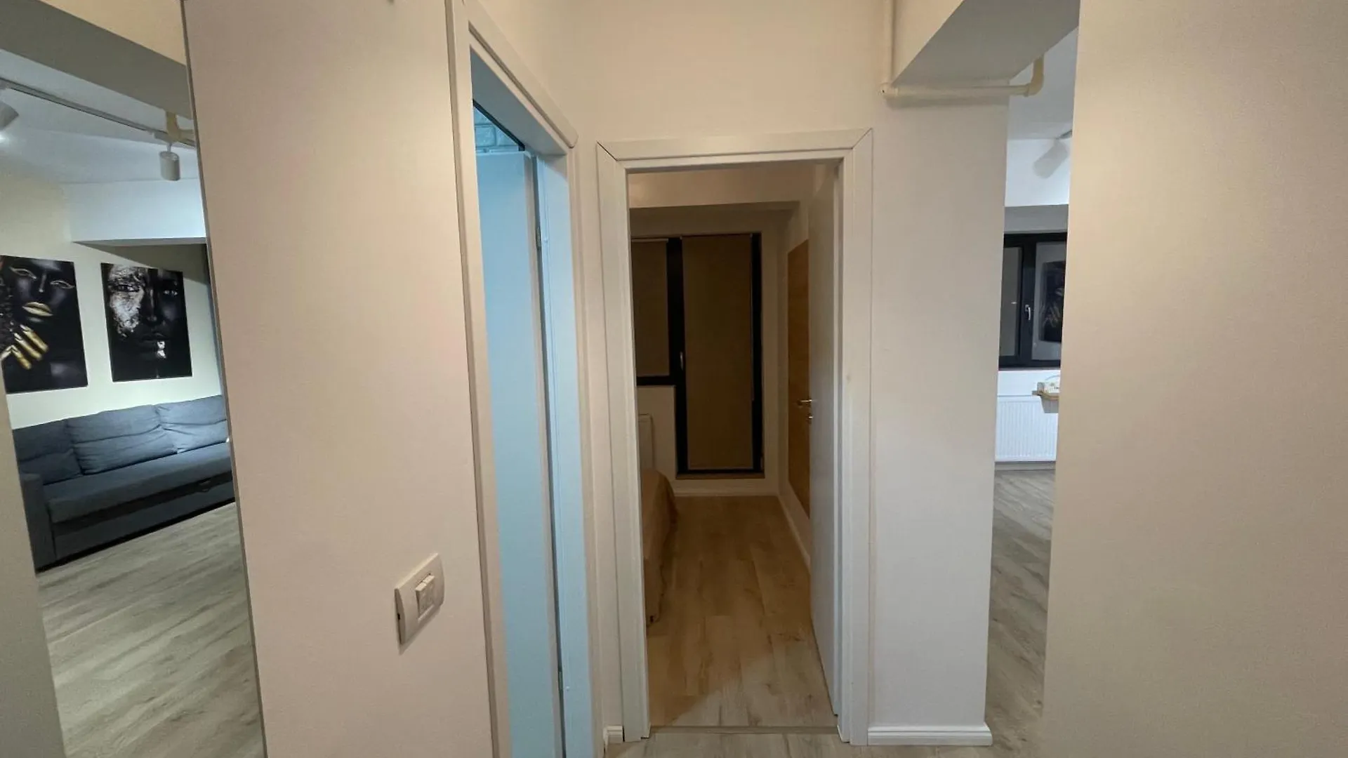 Apartment Romantic Riverview Bucharest